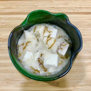 夏にサッパリ！もずく山かけ豆腐